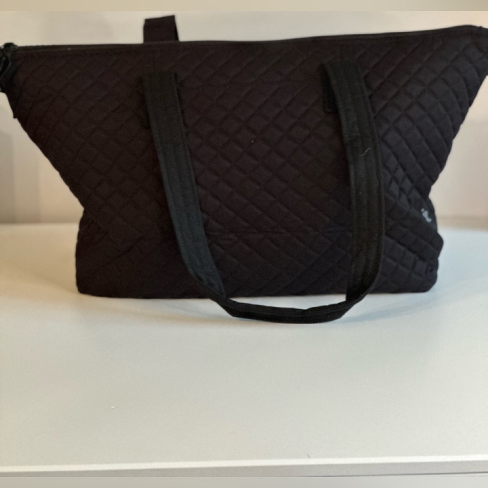 Vera Lyla Shoulder Bag